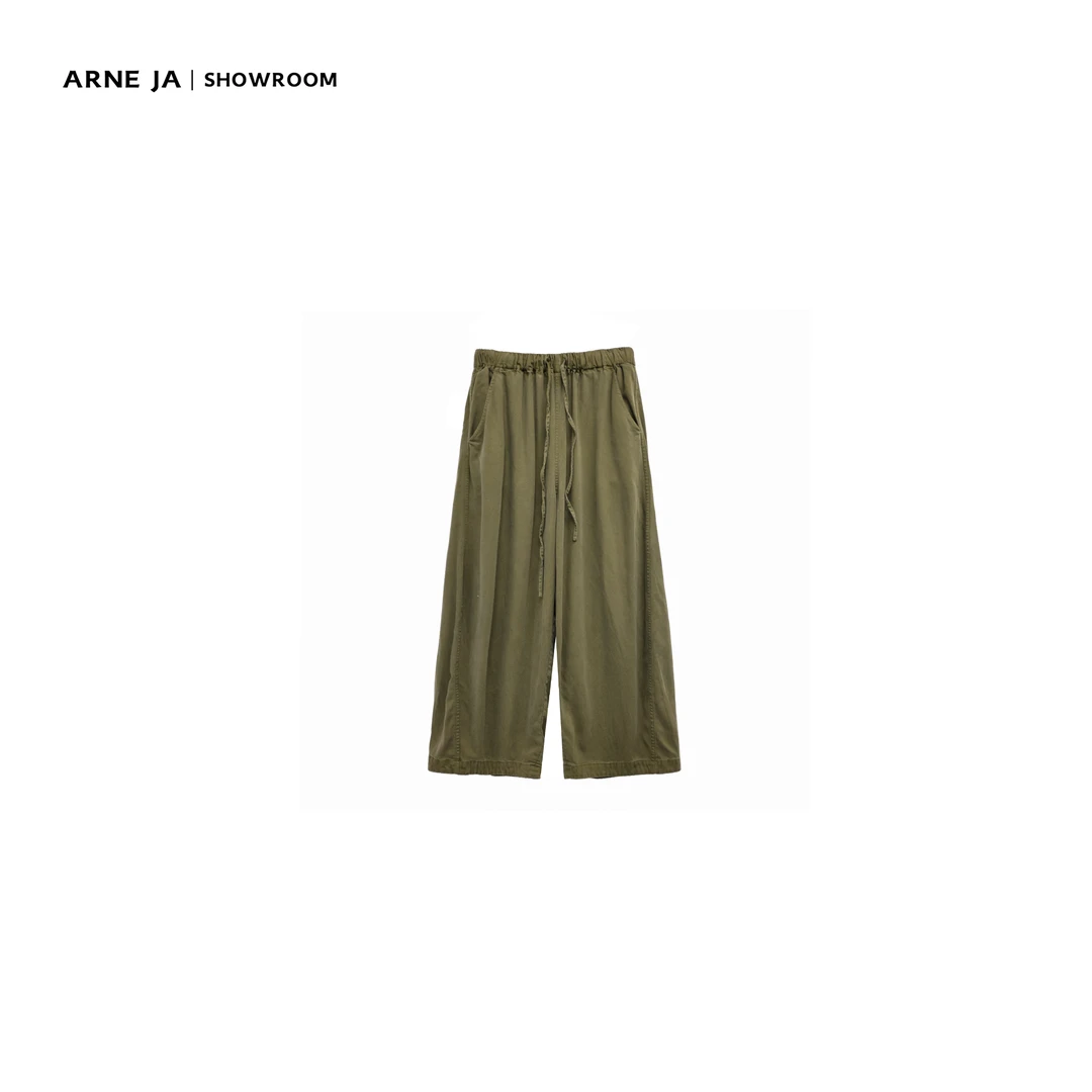 ARNE JA｜“软力量美学”流质悬垂水洗天丝弯刀裤D53K1003