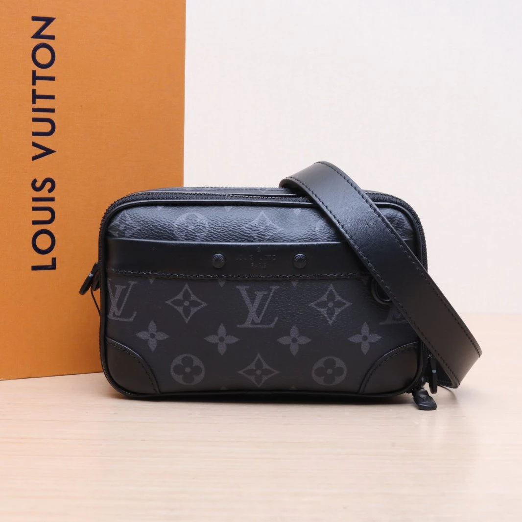 99新 LouisVuitton/路易威登 小花6欢 芯片 Alpha nano 相机包