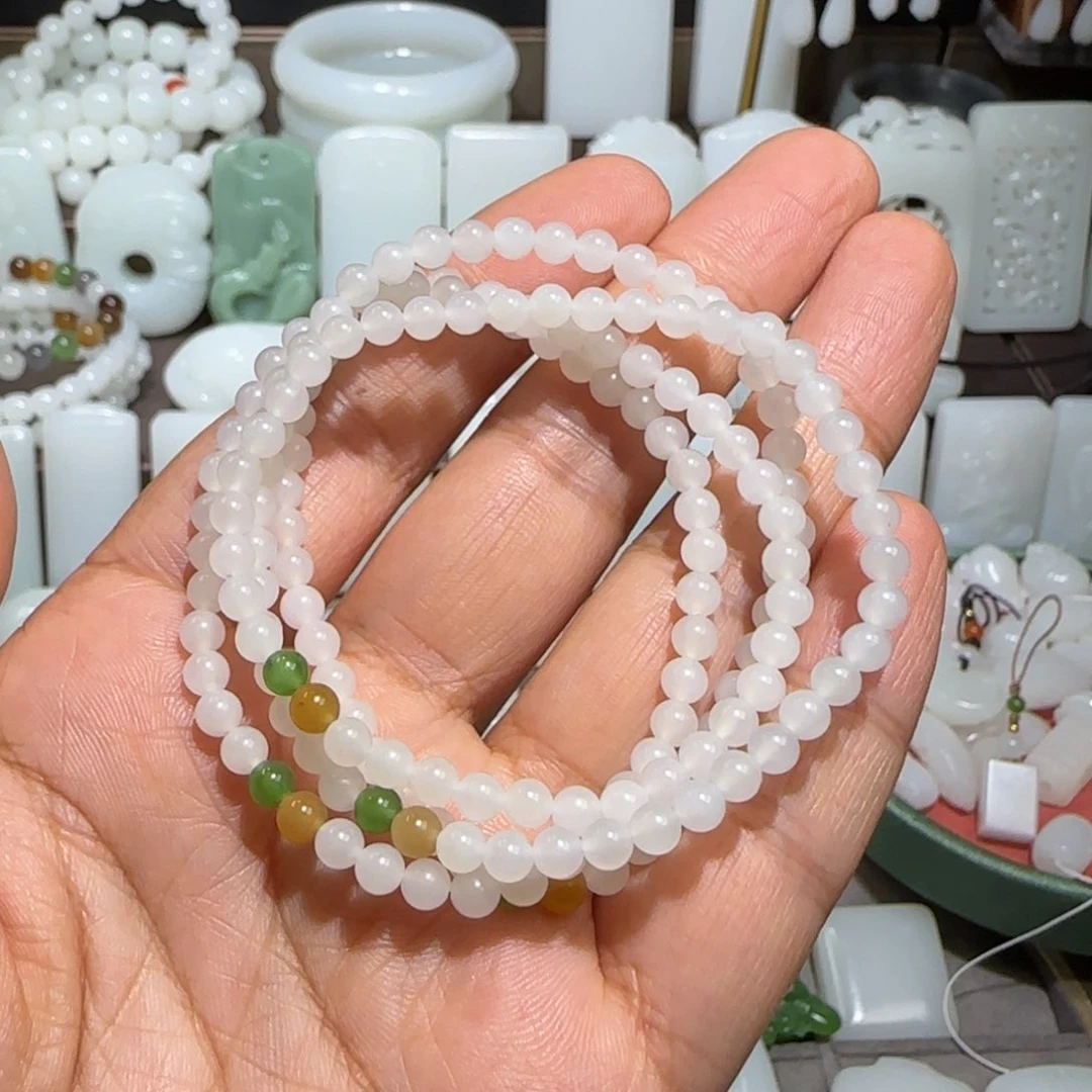 和田玉颈饰未镶嵌