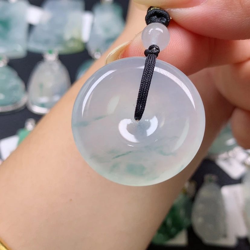 【闪购商品】翡翠未镶嵌颈饰扣子