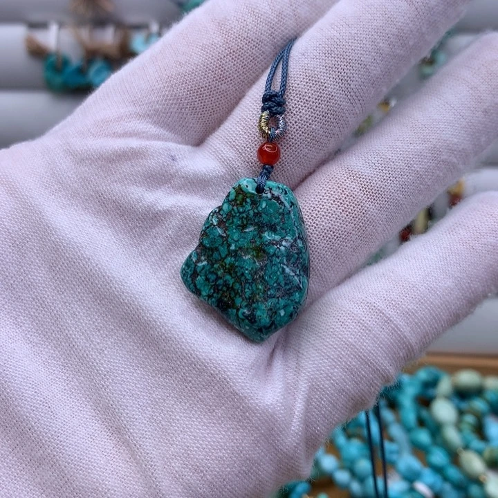 绿松石未镶嵌原矿