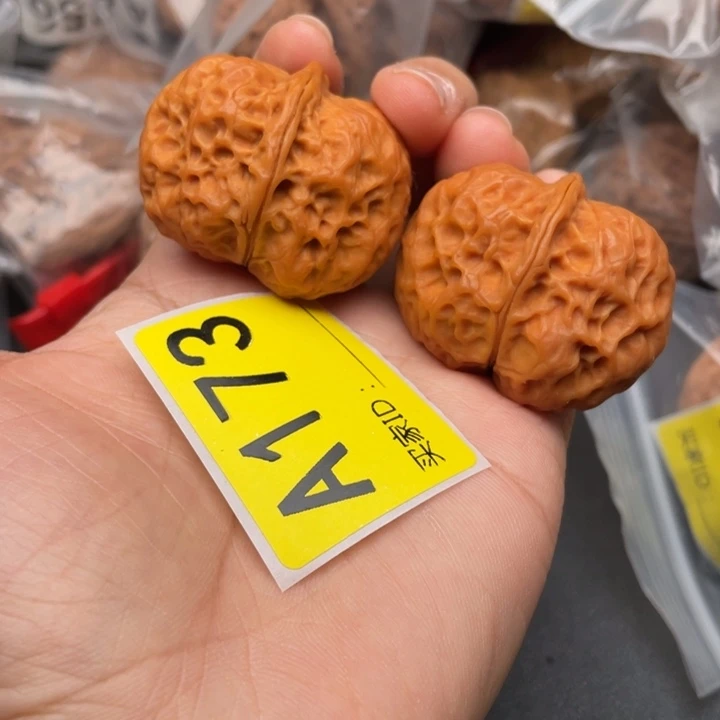 文玩核桃吊坠核桃