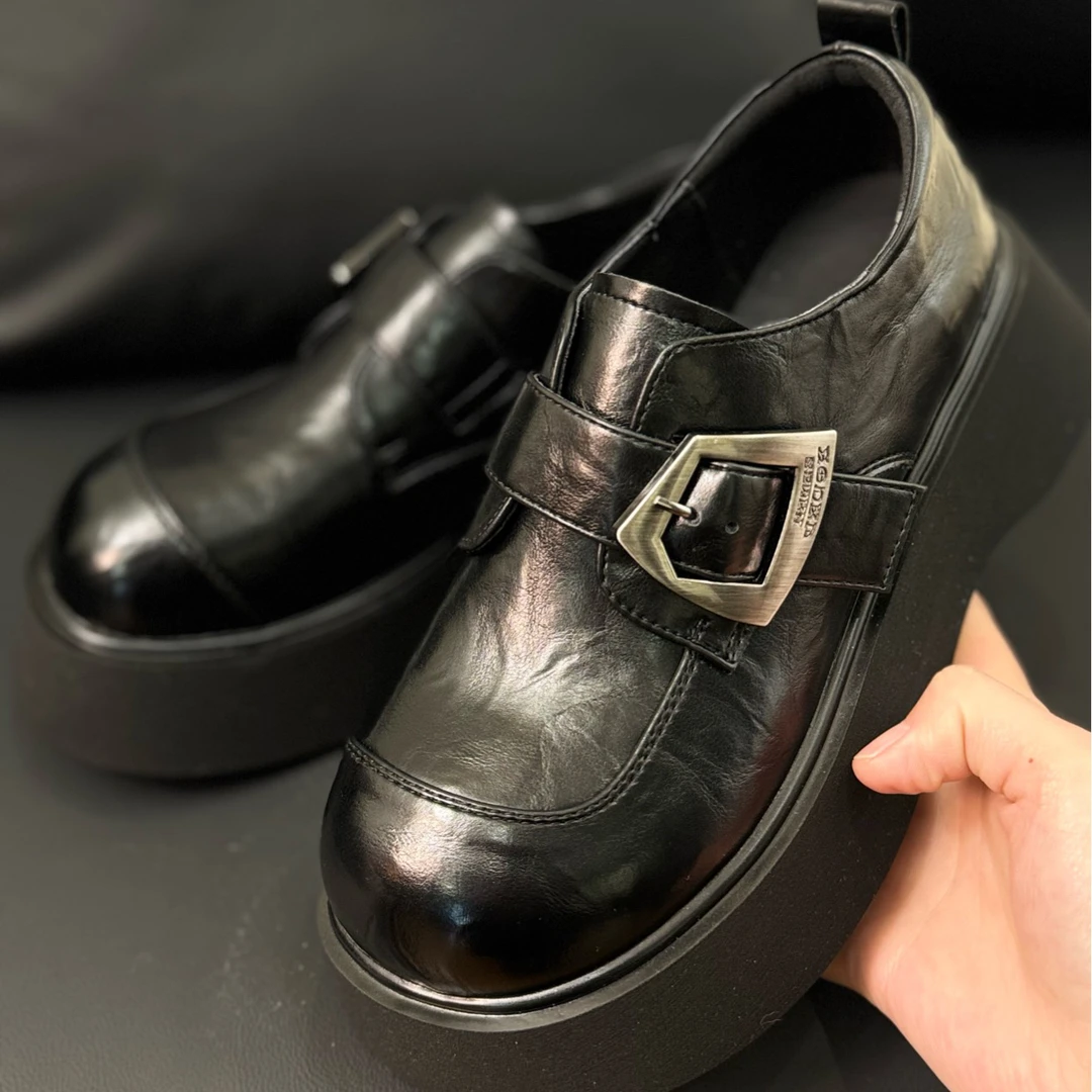 【大霏推荐】漆皮松糕厚底春季百搭增高休闲乐福单鞋时尚