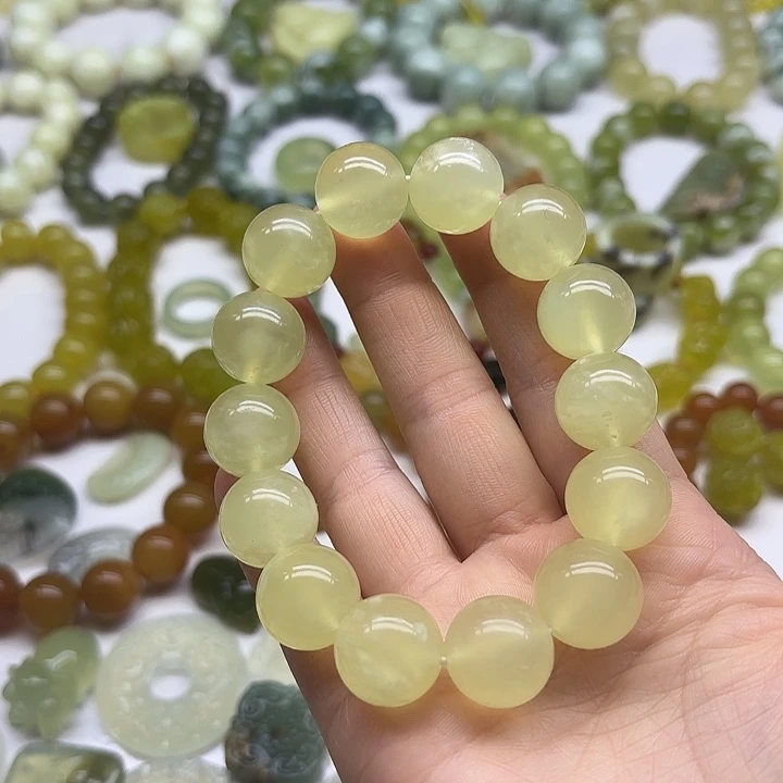 蛇纹石玉手串未镶嵌