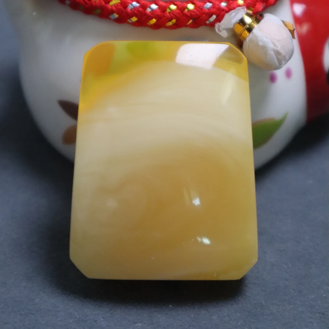 蜜蜡方牌吊坠未镶嵌