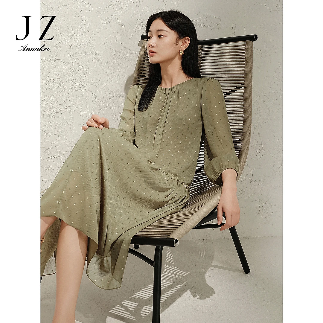 玖姿安娜蔻KWFC50030气质剪花亮葱肌理雪纺连衣裙女宽松复古时尚