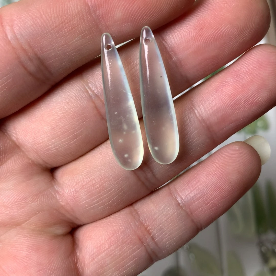 蛇纹石玉耳环未镶嵌向*难