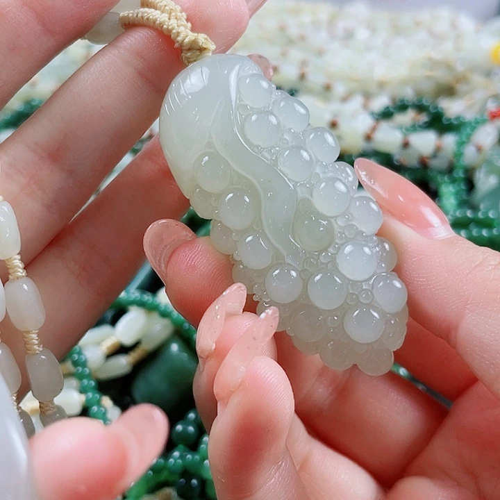 颈饰未镶嵌和田玉