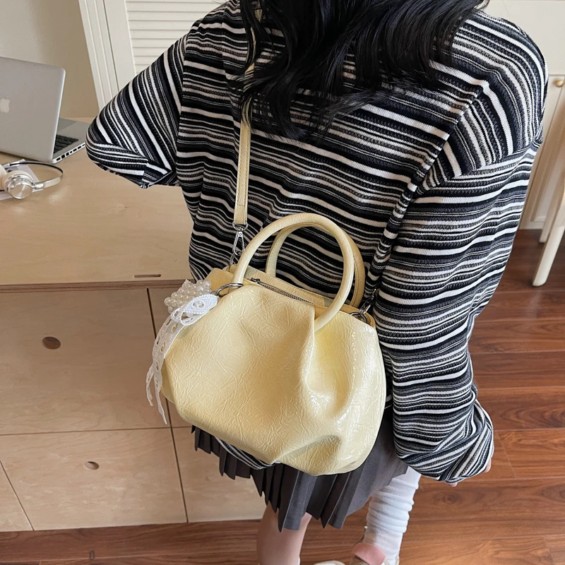 小众设计时尚新款褶皱包夏季潮流洋气休闲女士质感单肩斜挎包