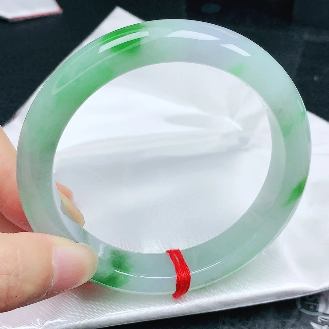 翡翠手镯未镶嵌正