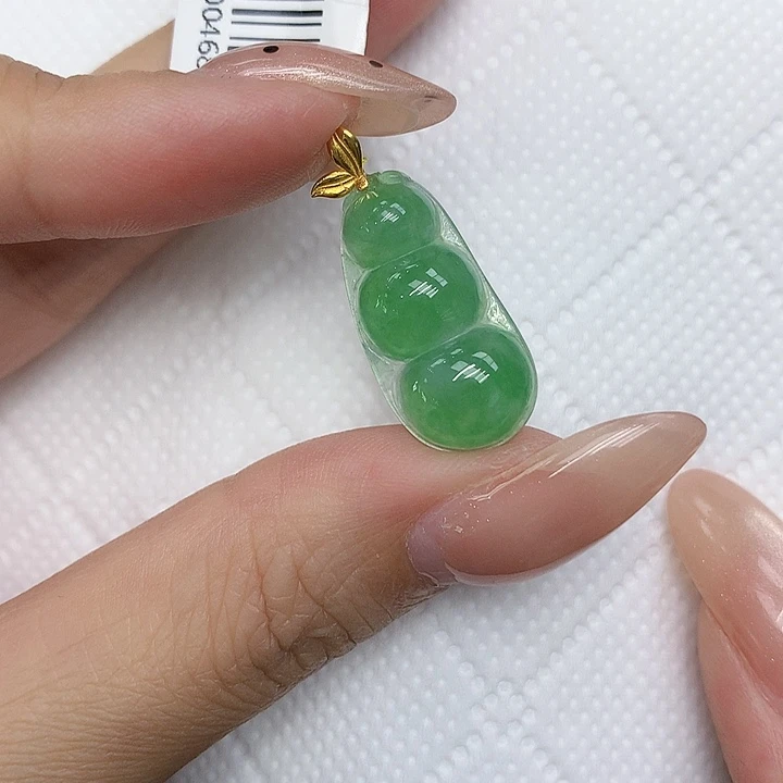 颈饰18K金镶嵌翡翠