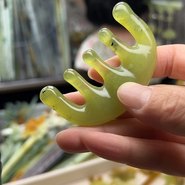 蛇纹石玉未镶嵌发簪