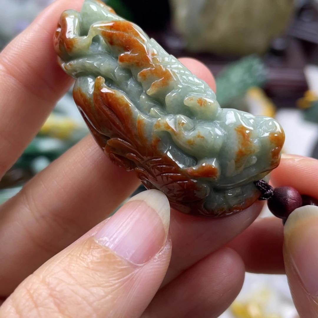 翡翠未镶嵌颈饰牌子