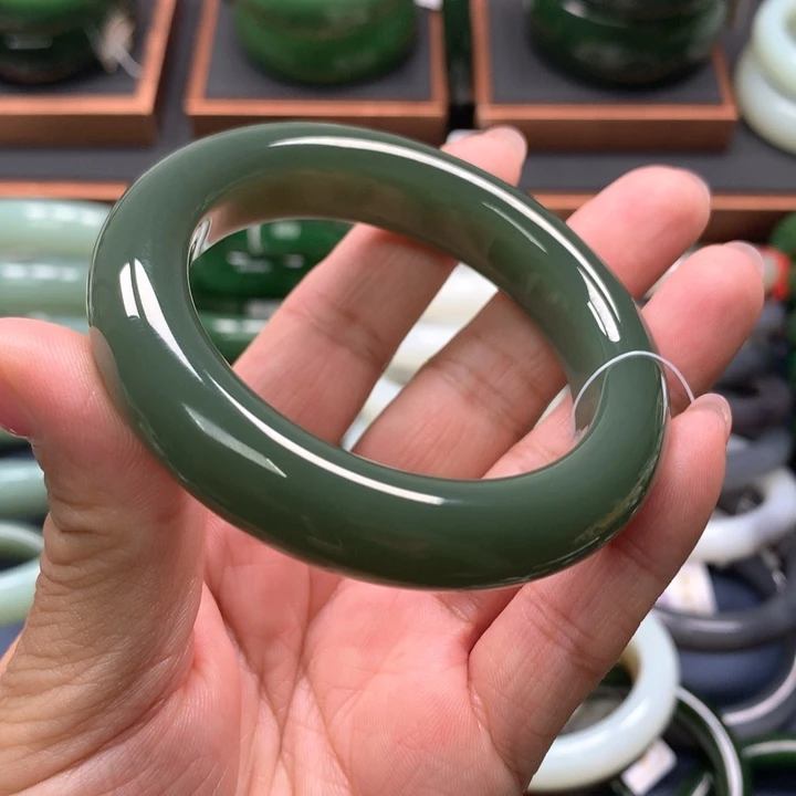 【闪购商品】未镶嵌手镯和田玉（碧玉）38