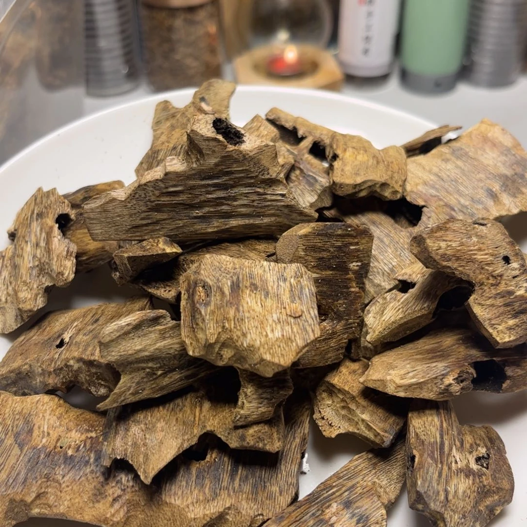 沉香沉香碎屑国香系乌身圆叶品种碎料50克