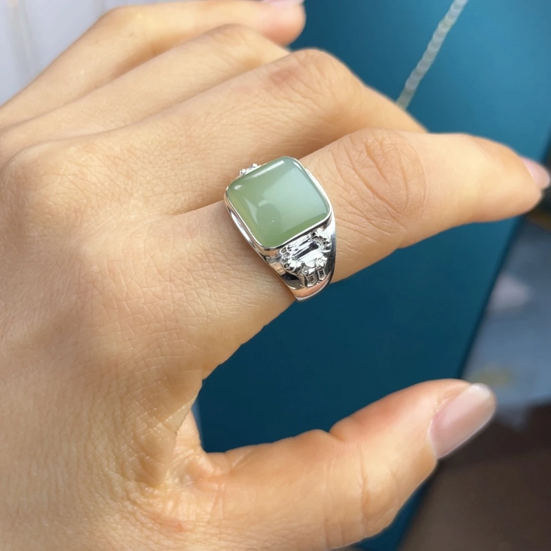 和田玉戒指足银镶嵌