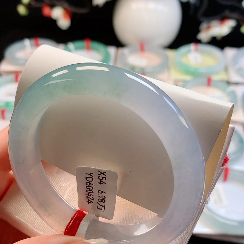 【闪购商品】未镶嵌手镯翡翠54白冰紫带抹绿毕业级别