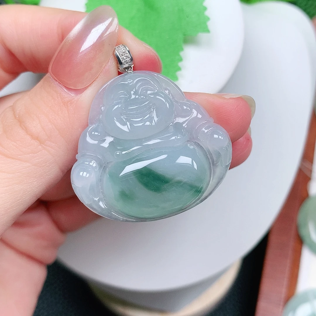 翡翠18K金镶嵌颈饰佛