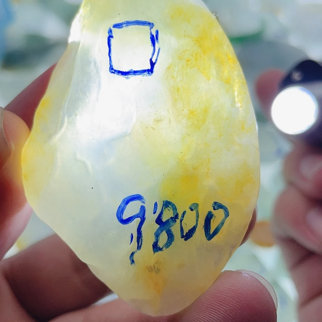 定制翡翠未镶嵌天然翡翠雕刻定制