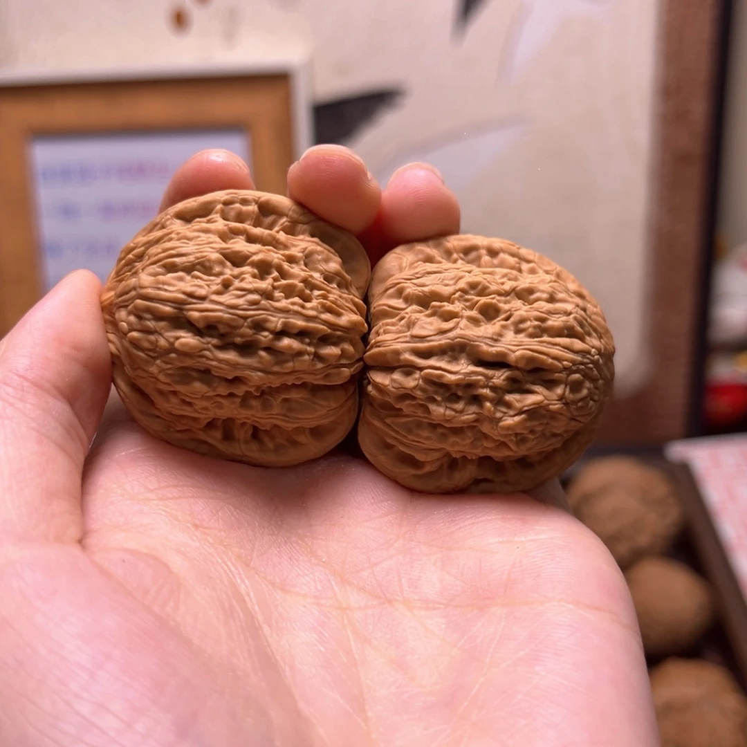 吊坠桃核泥鳅背闪57