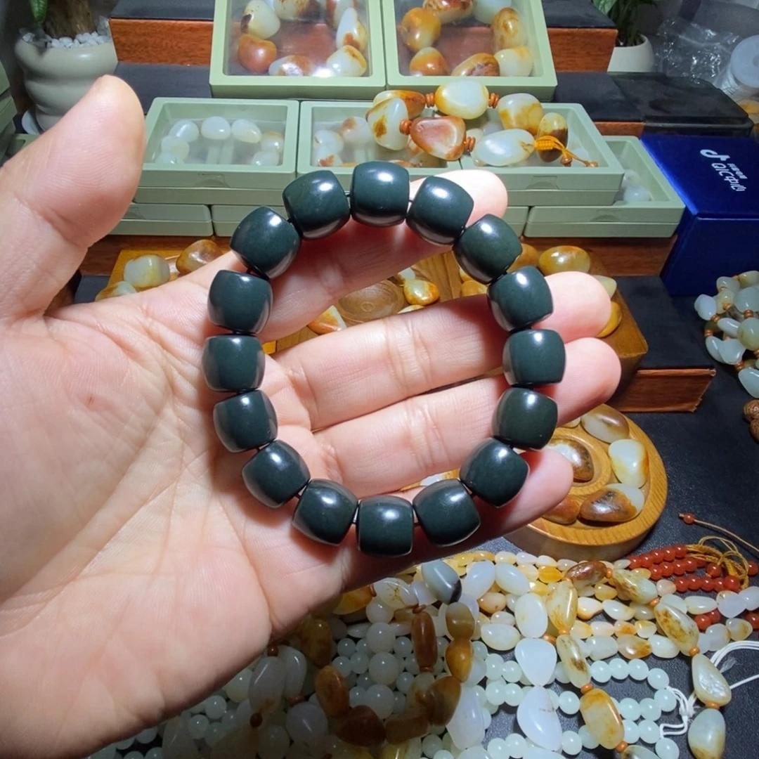 和田玉未镶嵌手串