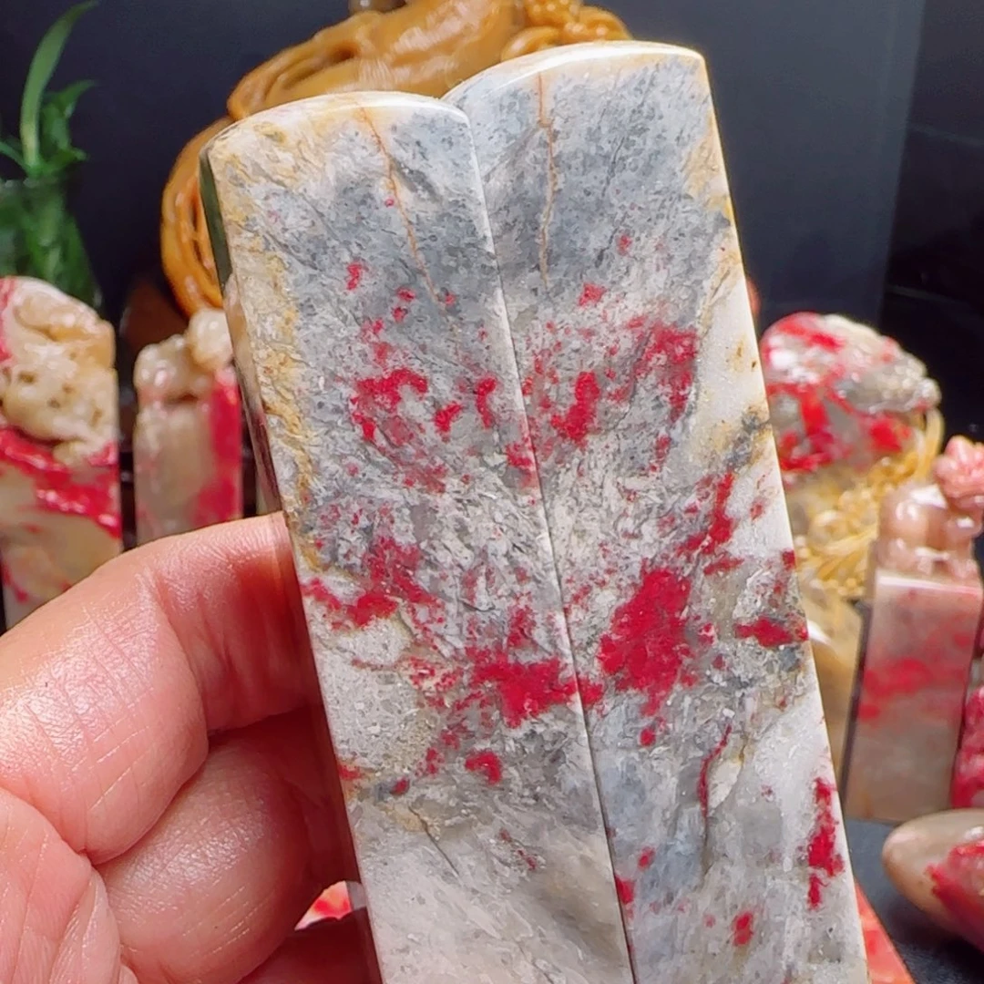 昌化石昌化鸡血石