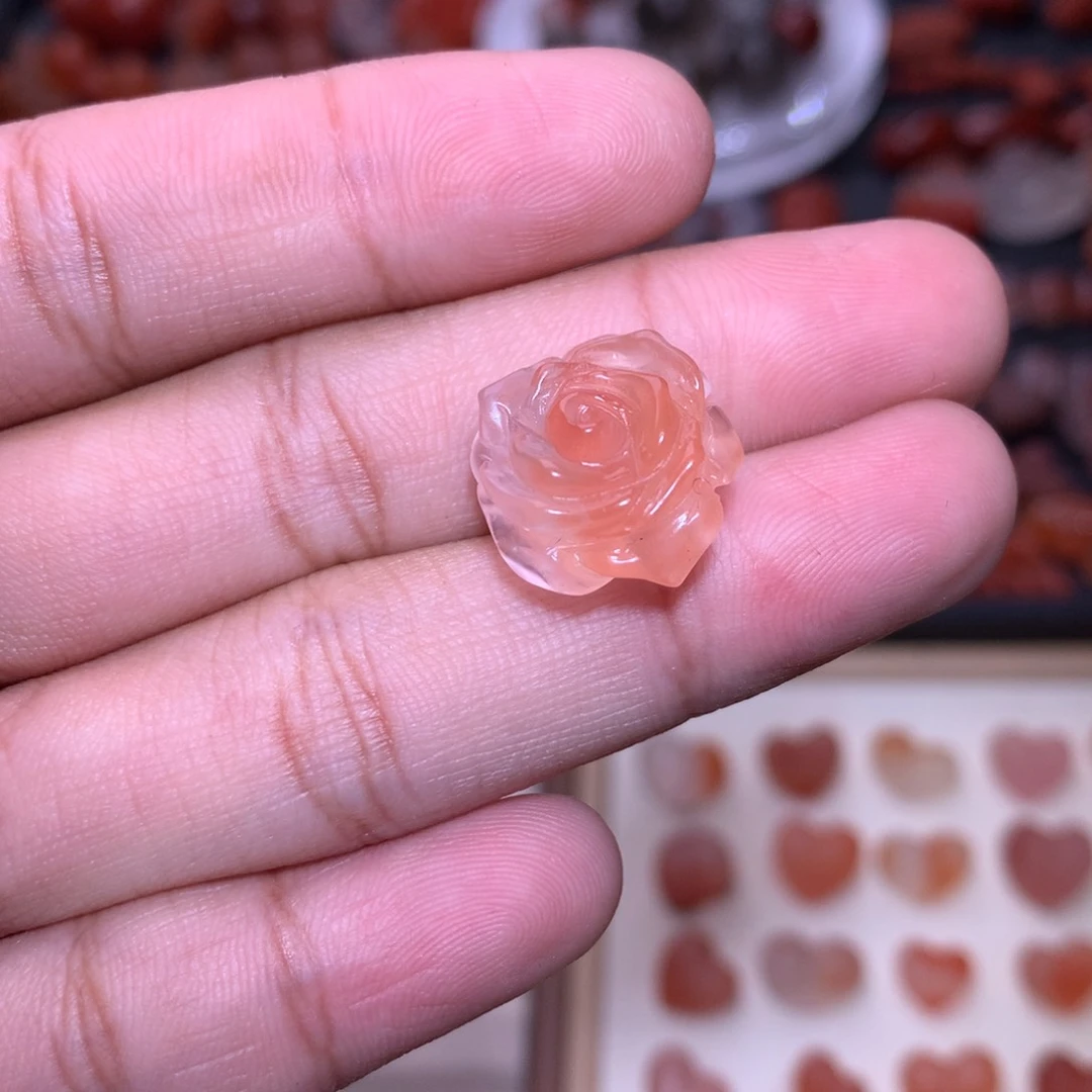 南红玛瑙未镶嵌珠宝半成品山茶花