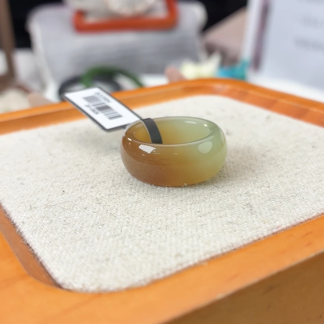 和田玉未镶嵌戒指c38一口糖轮胎16.6不退换