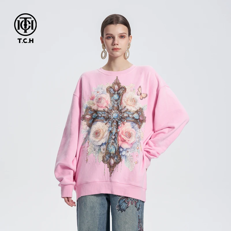 TCH轻奢秋季纯欲慵懒风十字架烫钻薄绒套头卫衣2025T72C116096