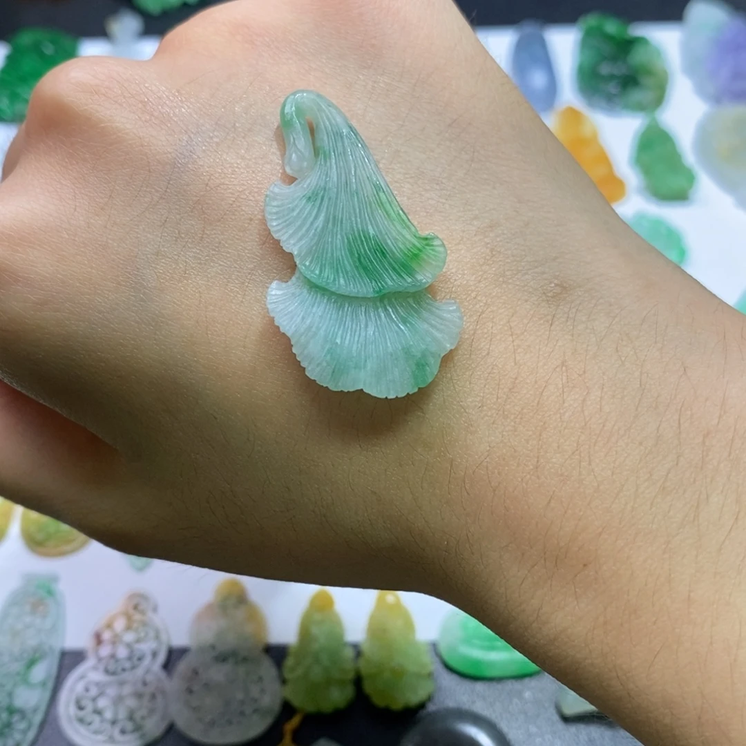 定制翡翠未镶嵌银杏叶吊坠