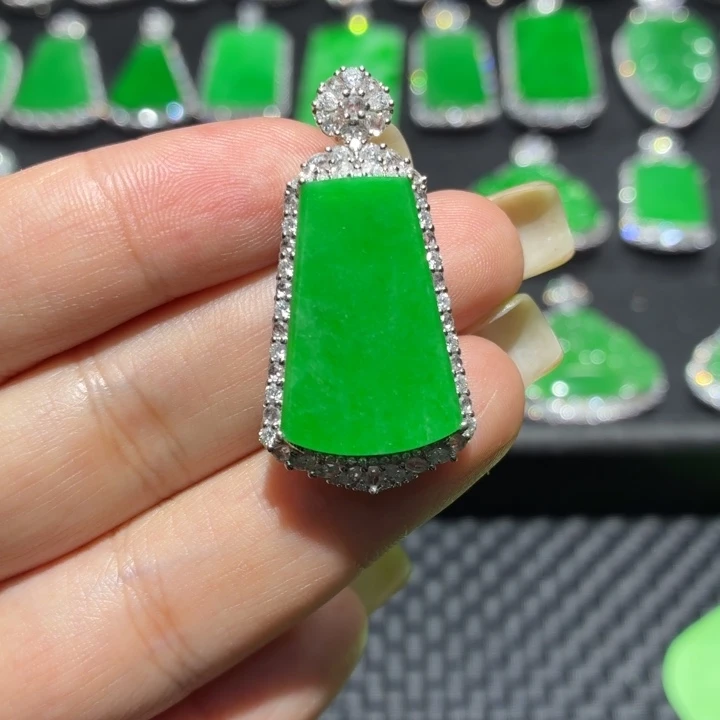 翡翠18K金镶嵌吊坠(不含链)123