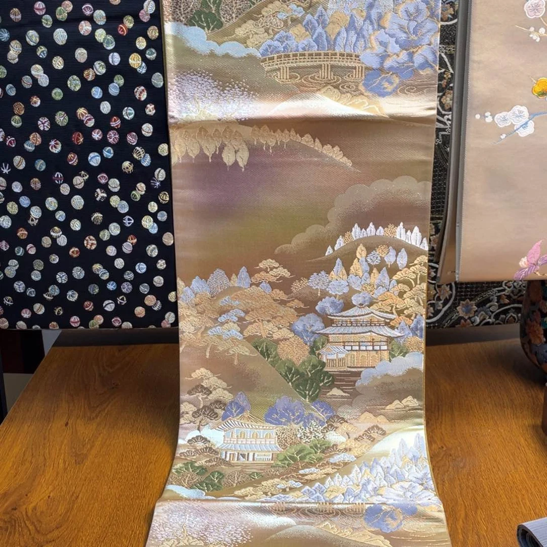 织绣六通连山风景