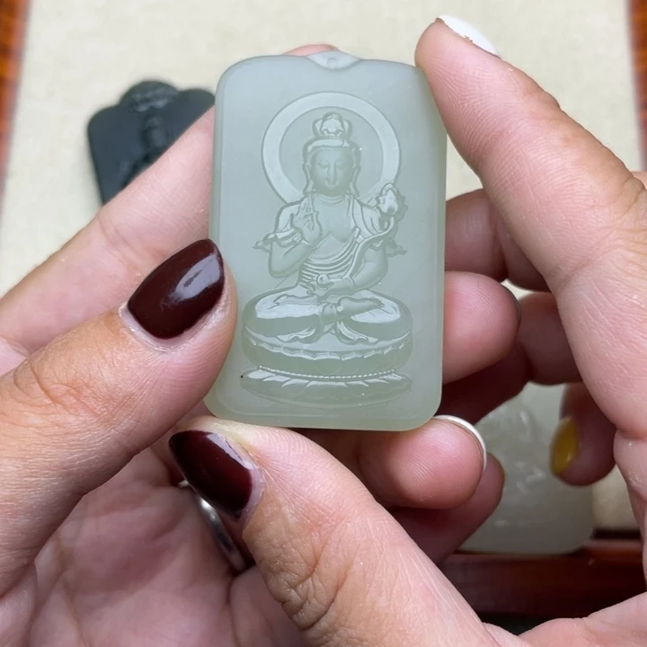 幸***家和田玉未镶嵌颈饰