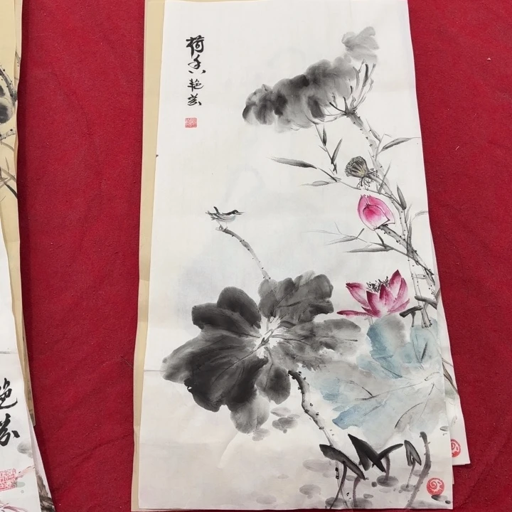 国画花鸟等图案为一体而