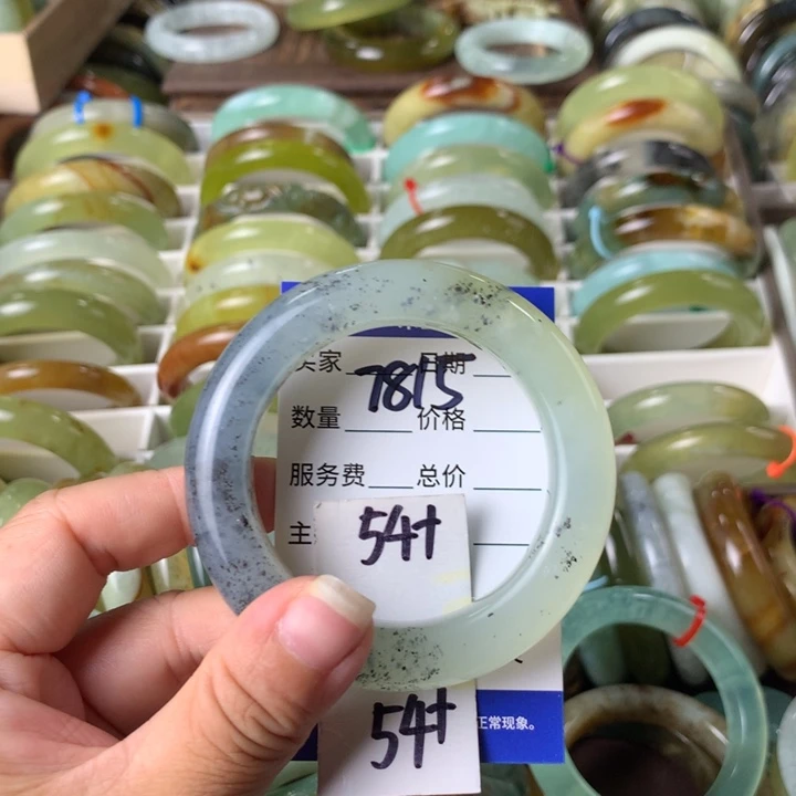 蛇纹石玉未镶嵌手镯7815