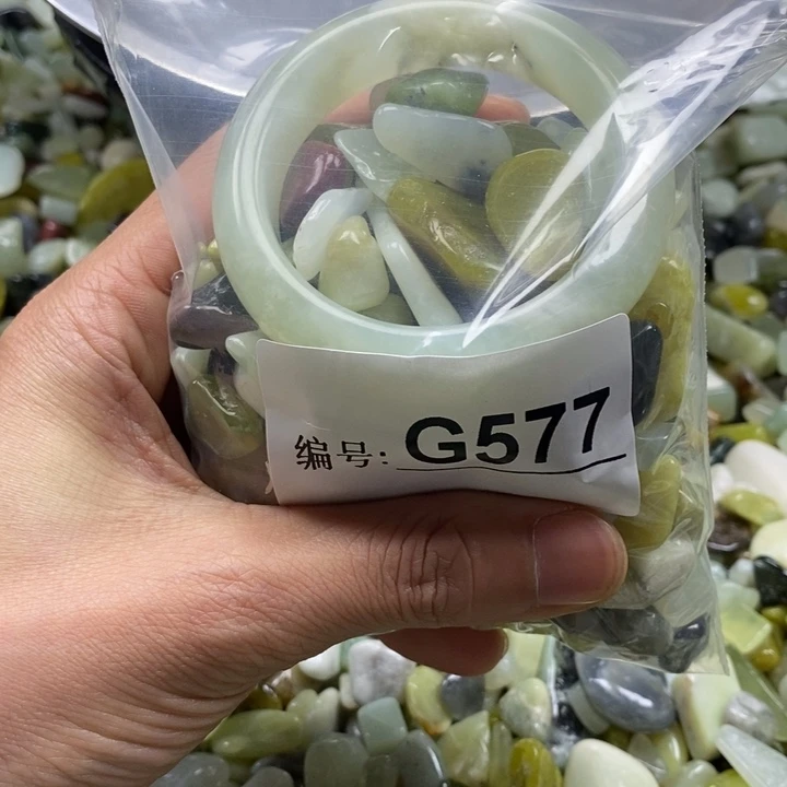 蛇纹石玉鱼缸石未镶嵌