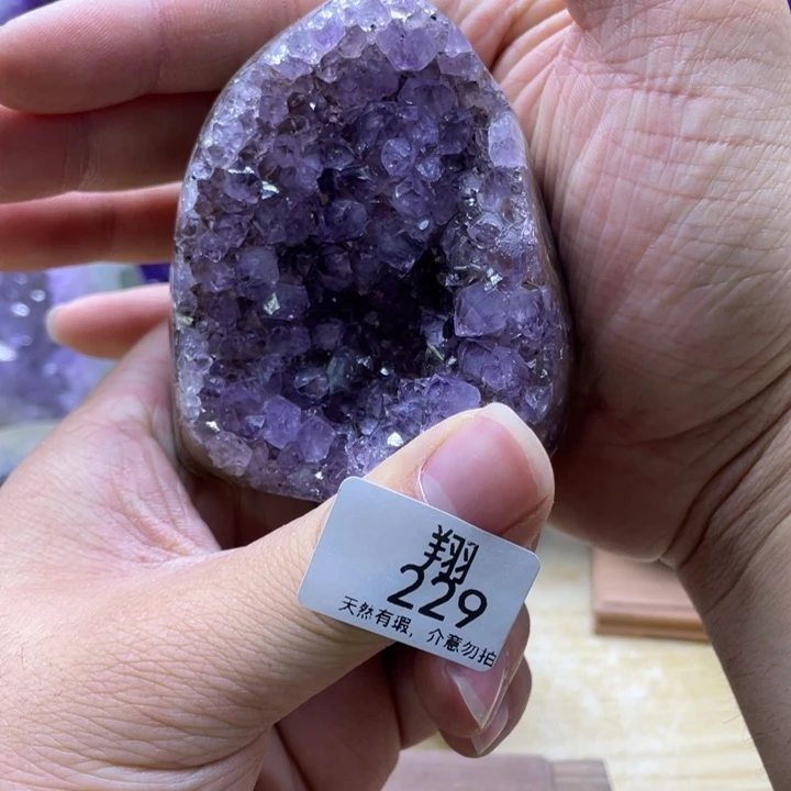 未镶嵌水晶大型摆件（非配饰）