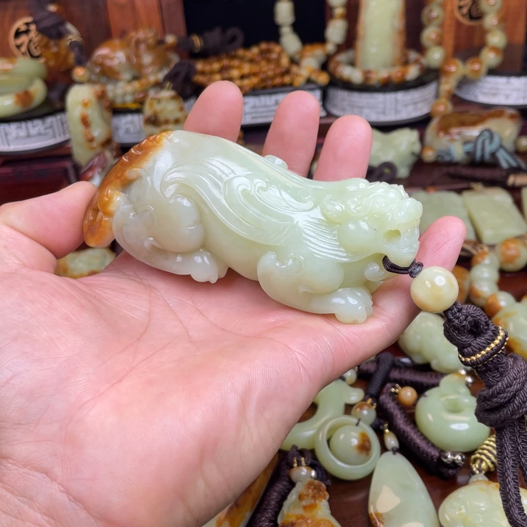 岫岩河磨玉(透闪石质玉)未镶嵌把件