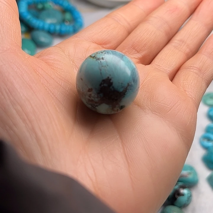 绿松石未镶嵌颈饰