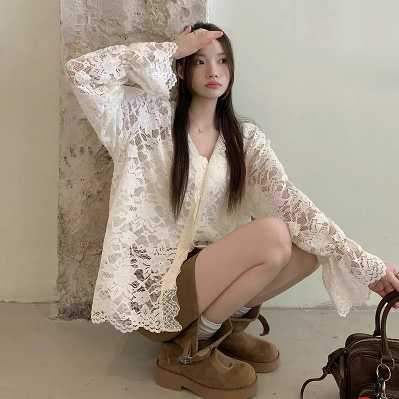 2025新款纯欲风镂空V领蕾丝开衫高级感百搭法式小众孕妇夏装气质