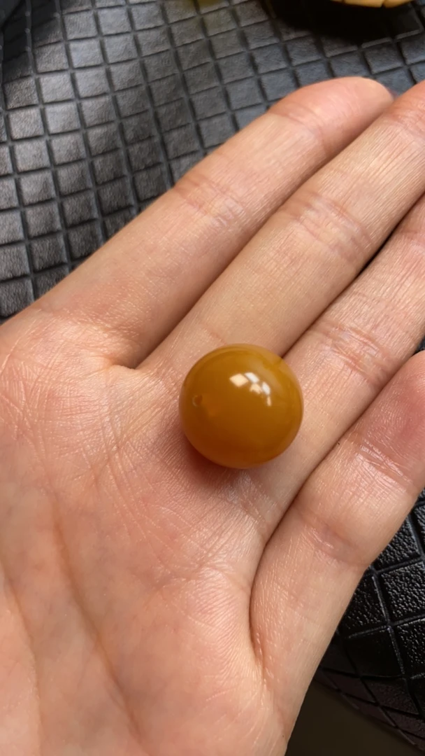 缅黄圆珠，有微瑕