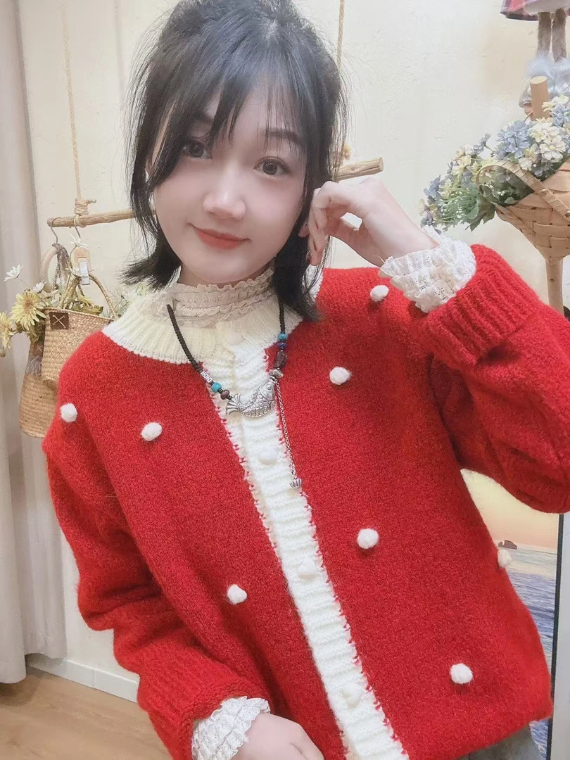 【草莓蛋糕】婷婷同款推荐 高级气质拼接爱心扣子针织开衫