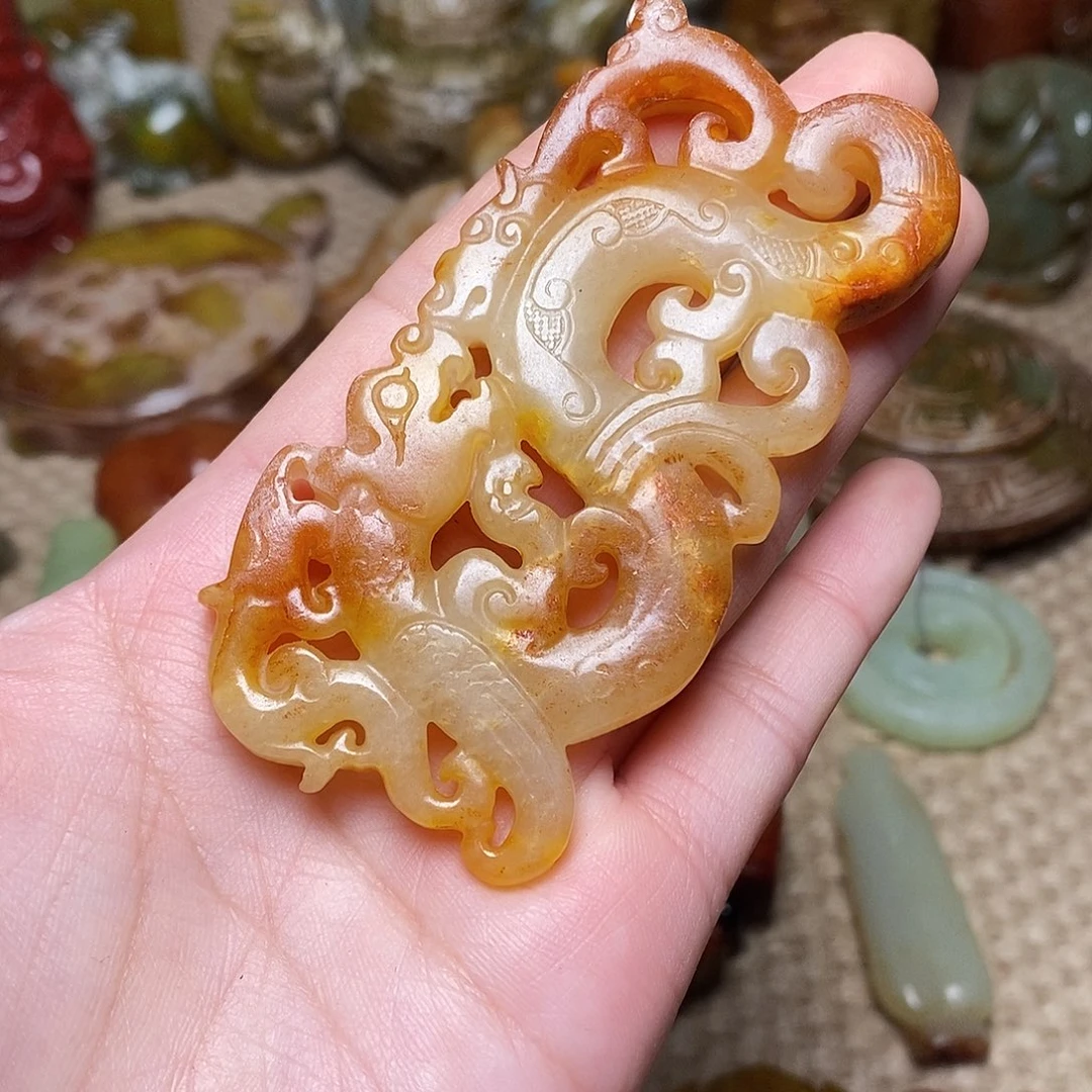 蛇纹石玉未镶嵌颈饰