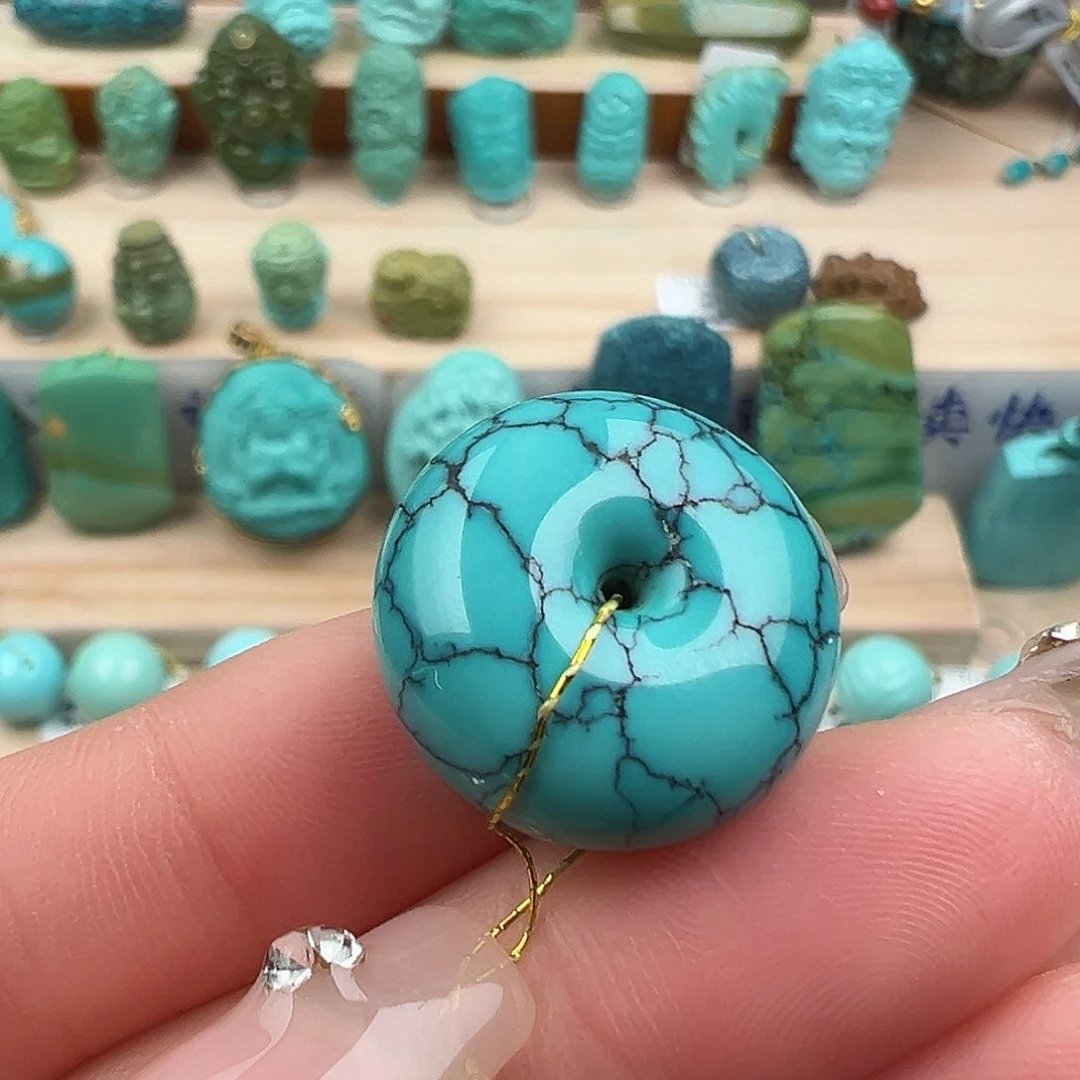 绿松石配饰未镶嵌
