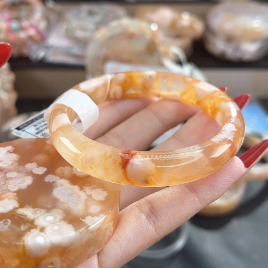 石英质玉未镶嵌手镯56