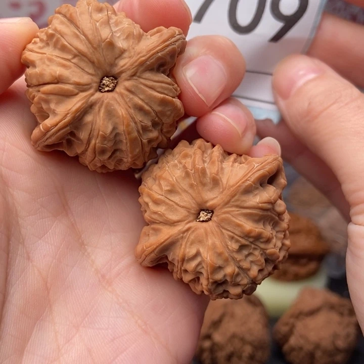 海****文玩核桃吊坠709血麒麟