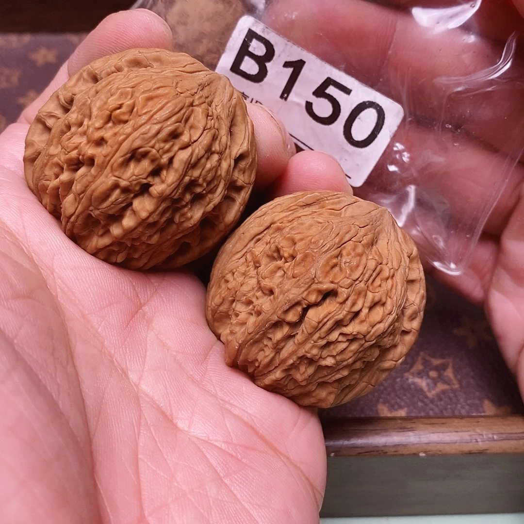 把件文玩核桃绣球40尺。