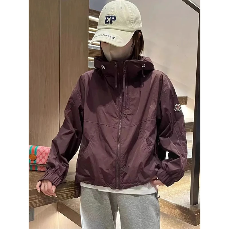欧货休闲短款连帽冲锋衣夹克外套春秋2025年秋装薄款时尚户外上衣
