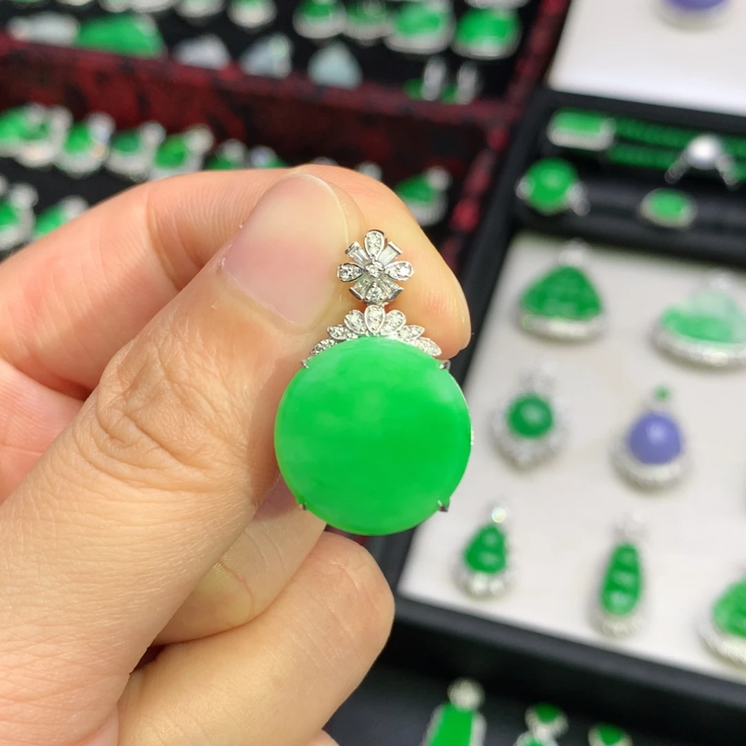 翡翠18K金镶嵌吊坠(不含链)