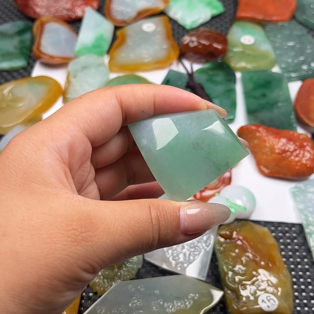 1***4翡翠未镶嵌挂件挂件